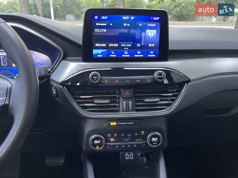 Позашляховик / Кросовер Ford Kuga 2021 в Києві