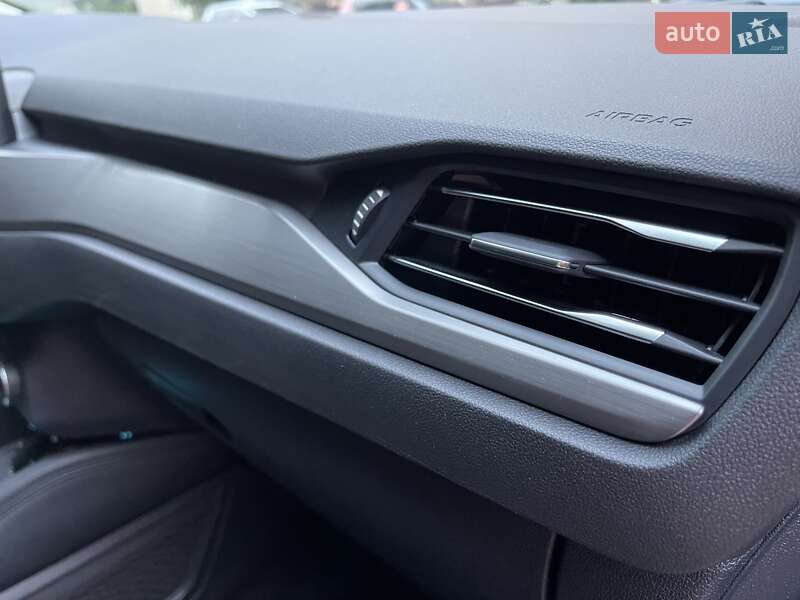 Позашляховик / Кросовер Ford Kuga 2021 в Києві