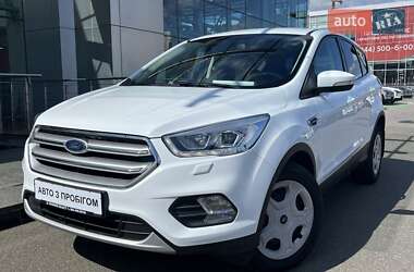 Позашляховик / Кросовер Ford Kuga 2018 в Києві