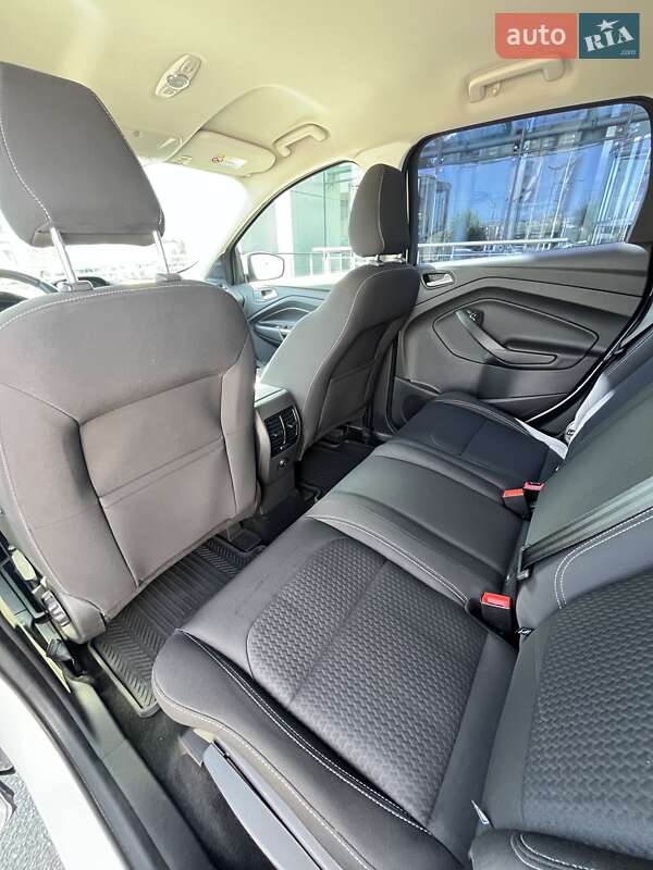 Позашляховик / Кросовер Ford Kuga 2018 в Києві