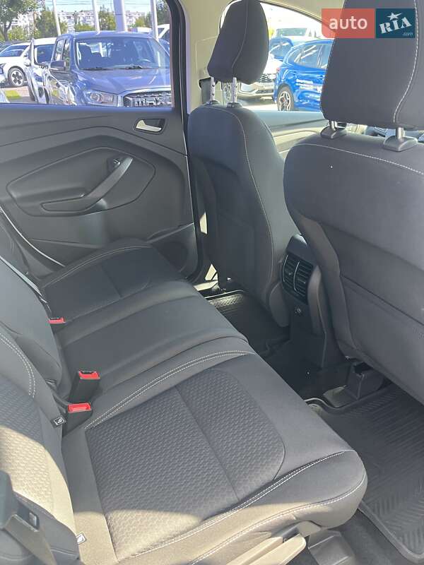 Позашляховик / Кросовер Ford Kuga 2018 в Києві