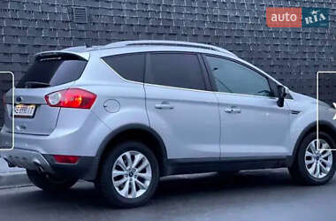 Позашляховик / Кросовер Ford Kuga 2011 в 