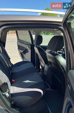 Внедорожник / Кроссовер Ford Kuga 2012 в 