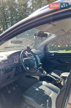 Внедорожник / Кроссовер Ford Kuga 2012 в 