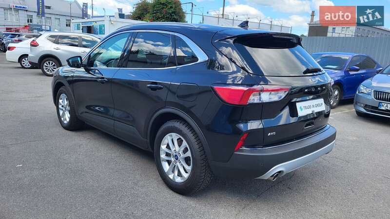 Внедорожник / Кроссовер Ford Kuga 2020 в Киеве