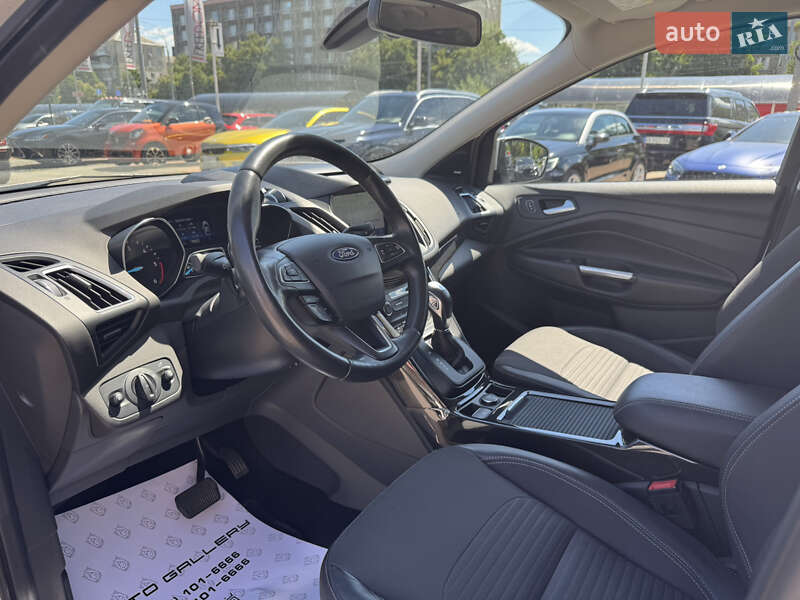 Внедорожник / Кроссовер Ford Kuga 2019 в Киеве