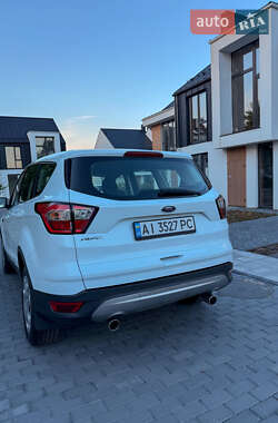 Внедорожник / Кроссовер Ford Kuga 2017 в Киеве