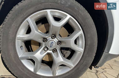 Внедорожник / Кроссовер Ford Kuga 2010 в 