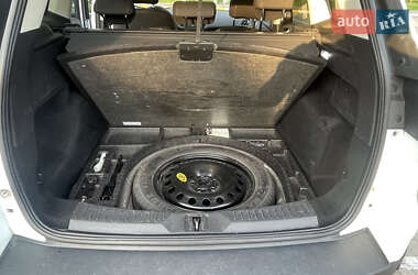 Внедорожник / Кроссовер Ford Kuga 2013 в 