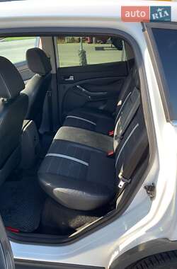 Внедорожник / Кроссовер Ford Kuga 2010 в 