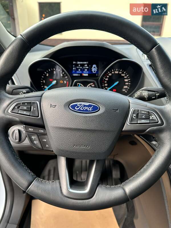 Внедорожник / Кроссовер Ford Kuga 2019 в Днепре