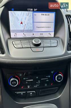 Внедорожник / Кроссовер Ford Kuga 2019 в 
