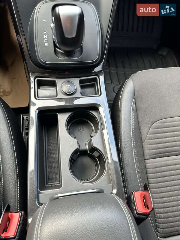 Внедорожник / Кроссовер Ford Kuga 2019 в Днепре