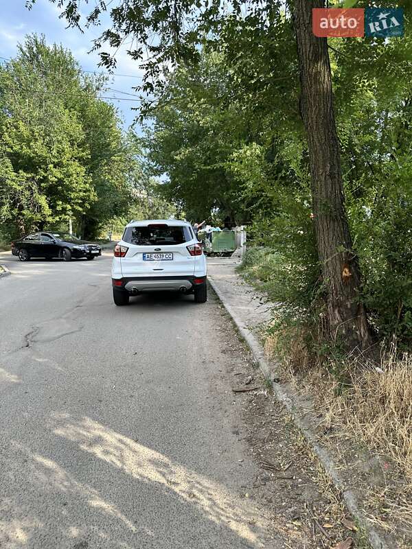 Внедорожник / Кроссовер Ford Kuga 2019 в Днепре