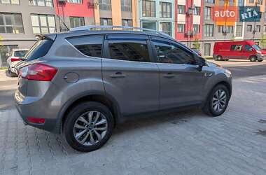Внедорожник / Кроссовер Ford Kuga 2012 в 