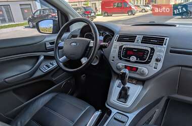 Внедорожник / Кроссовер Ford Kuga 2012 в 
