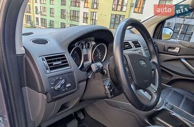 Внедорожник / Кроссовер Ford Kuga 2012 в 
