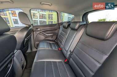 Внедорожник / Кроссовер Ford Kuga 2012 в 