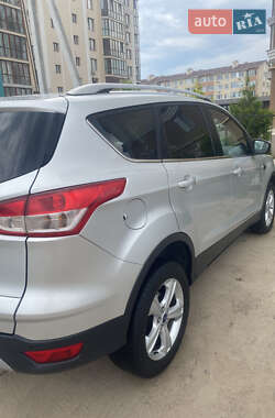 Внедорожник / Кроссовер Ford Kuga 2014 в 