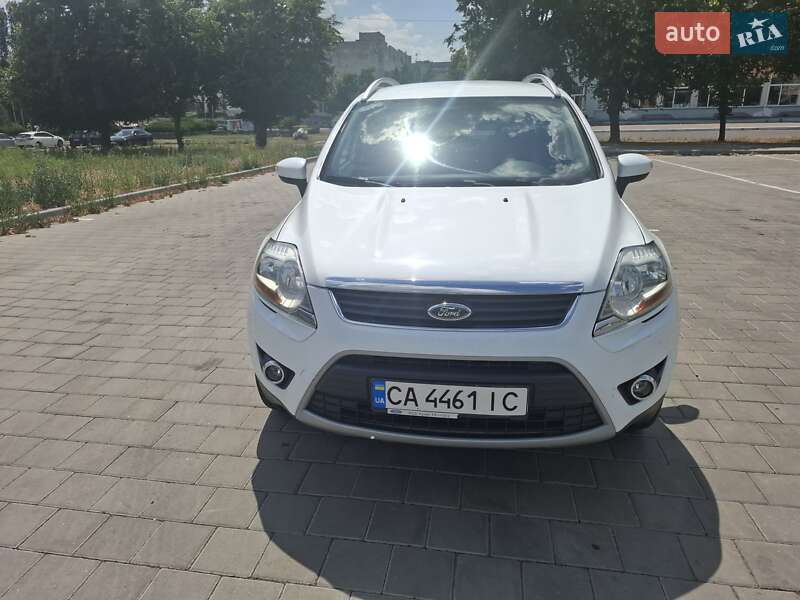 Внедорожник / Кроссовер Ford Kuga 2012 в Черкассах