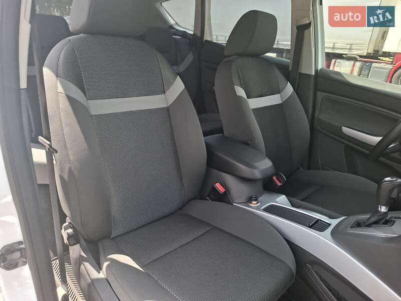 Внедорожник / Кроссовер Ford Kuga 2012 в Черкассах