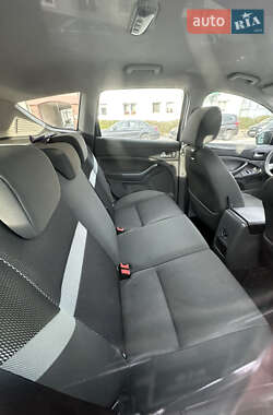 Внедорожник / Кроссовер Ford Kuga 2010 в 