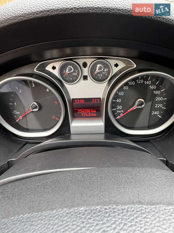 Внедорожник / Кроссовер Ford Kuga 2012 в Черновцах