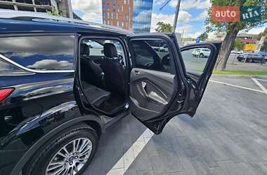 Внедорожник / Кроссовер Ford Kuga 2013 в 