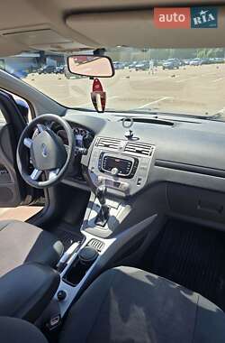 Внедорожник / Кроссовер Ford Kuga 2011 в 