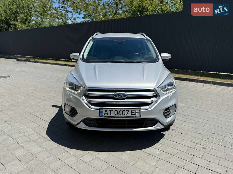 Внедорожник / Кроссовер Ford Kuga 2019 в Ивано-Франковске
