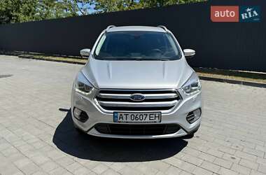 Внедорожник / Кроссовер Ford Kuga 2019 в 