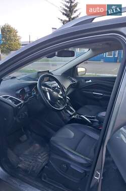 Внедорожник / Кроссовер Ford Kuga 2013 в 