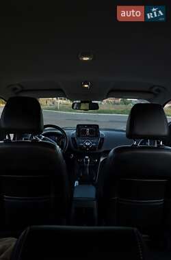 Внедорожник / Кроссовер Ford Kuga 2013 в 