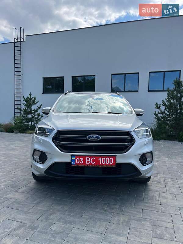 Внедорожник / Кроссовер Ford Kuga 2019 в Луцке