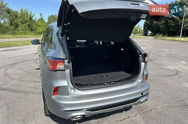 Внедорожник / Кроссовер Ford Kuga 2021 в 