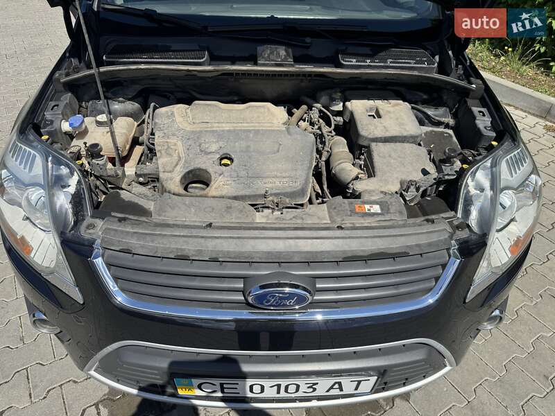 Позашляховик / Кросовер Ford Kuga 2012 в Чернівцях