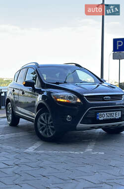 Позашляховик / Кросовер Ford Kuga 2011 в 
