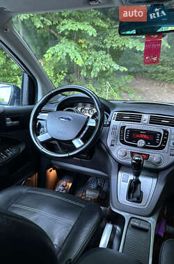Позашляховик / Кросовер Ford Kuga 2011 в 