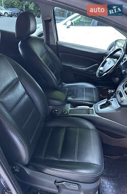 Позашляховик / Кросовер Ford Kuga 2011 в 