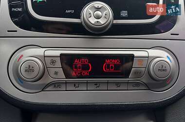 Внедорожник / Кроссовер Ford Kuga 2012 в 