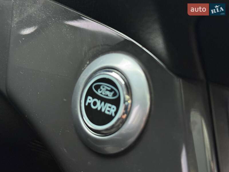Позашляховик / Кросовер Ford Kuga 2013 в Львові