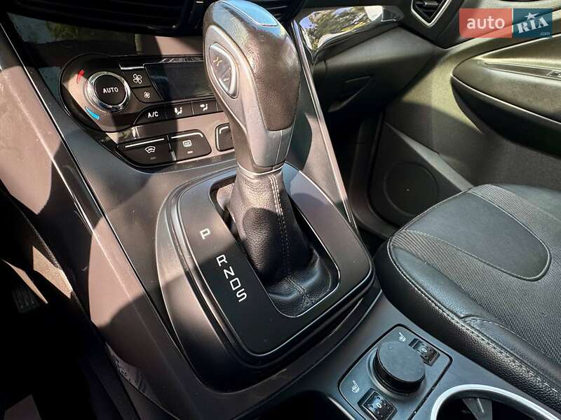 Позашляховик / Кросовер Ford Kuga 2013 в Львові