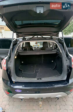 Внедорожник / Кроссовер Ford Kuga 2012 в 