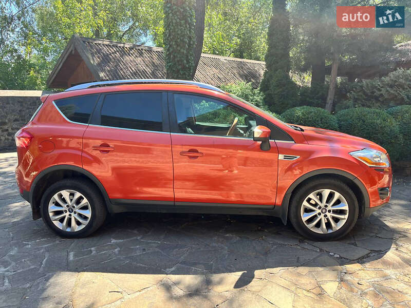 Внедорожник / Кроссовер Ford Kuga 2012 в Киеве