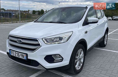 Внедорожник / Кроссовер Ford Kuga 2019 в Звенигородке