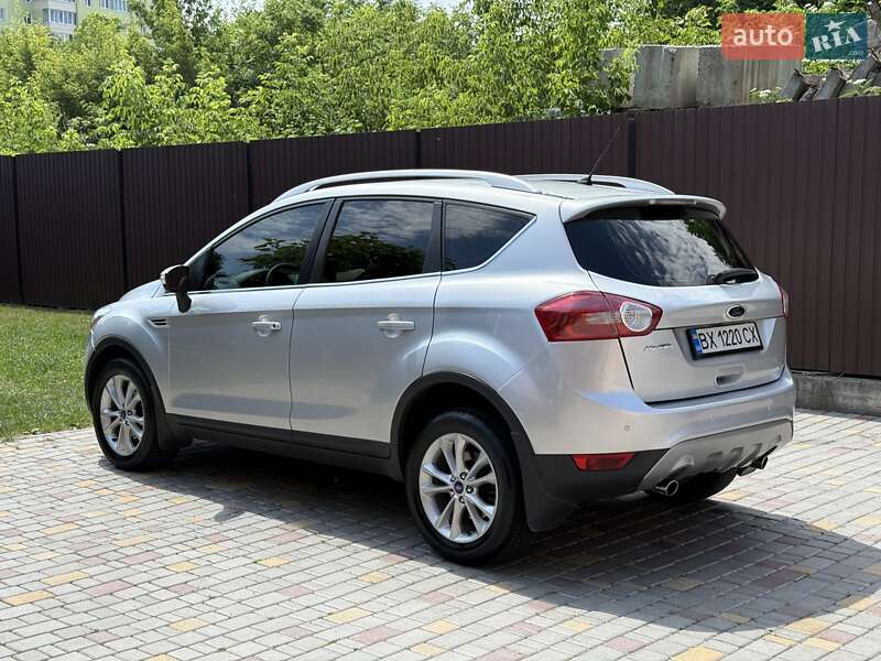 Внедорожник / Кроссовер Ford Kuga 2012 в Каменец-Подольском