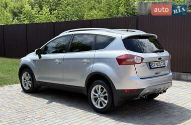 Внедорожник / Кроссовер Ford Kuga 2012 в 