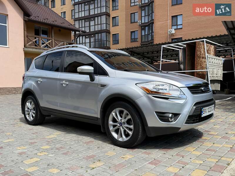 Внедорожник / Кроссовер Ford Kuga 2012 в Каменец-Подольском