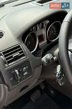 Внедорожник / Кроссовер Ford Kuga 2012 в 