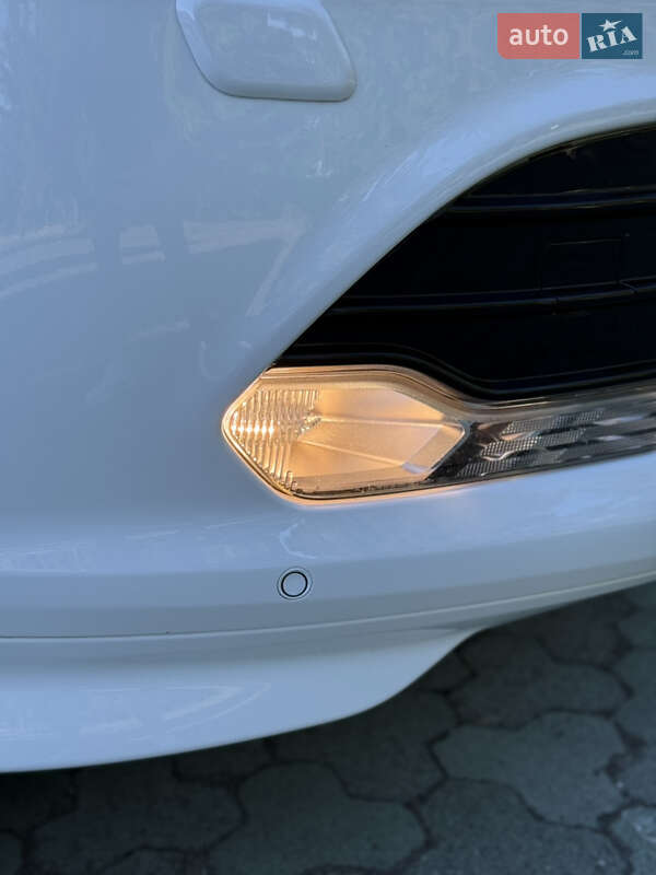 Внедорожник / Кроссовер Ford Kuga 2015 в Дубно